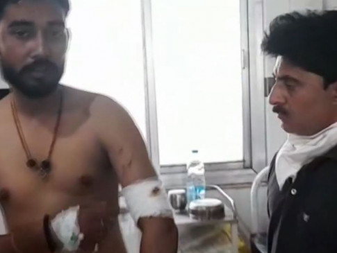 शहर में घुसे तेंदुए ने महिला समेत दो लोगों पर किया हमला, 7 घंटे की जद्दोजहद के बाद वन अमले ने पकड़ा