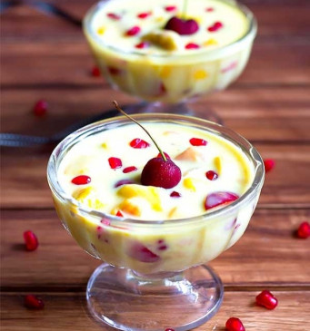 गर्मी में बनाएं सबका पसंदीदा फ्रूट कस्टर्ड, इस शानदार रेसिपी से